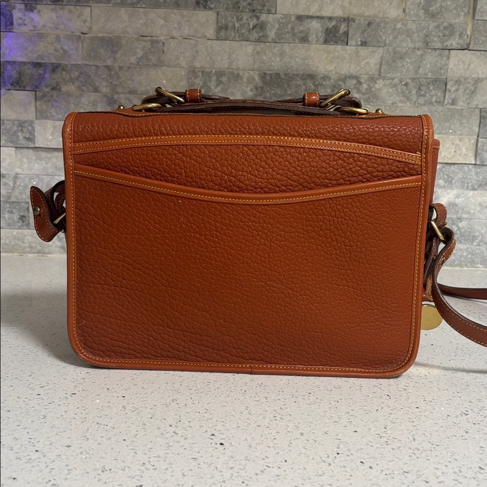 Dooney & Bourke Vintage All Weather Leather Pebbled Shoulder Bag Tan - Picture 3 of 16